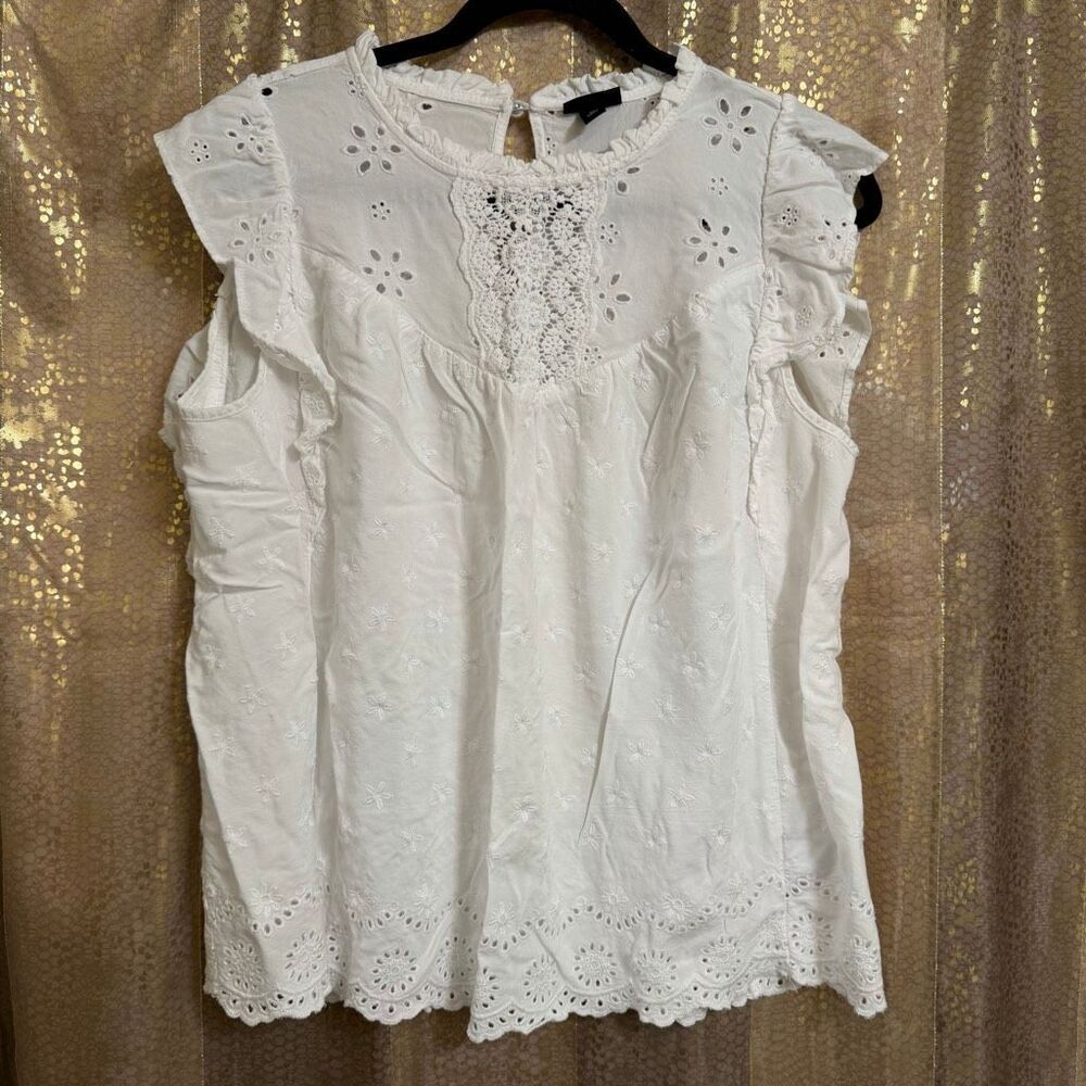 Torrid White Embroidered Lace Ruffle Eyelet Blouse Top Size 0 Large